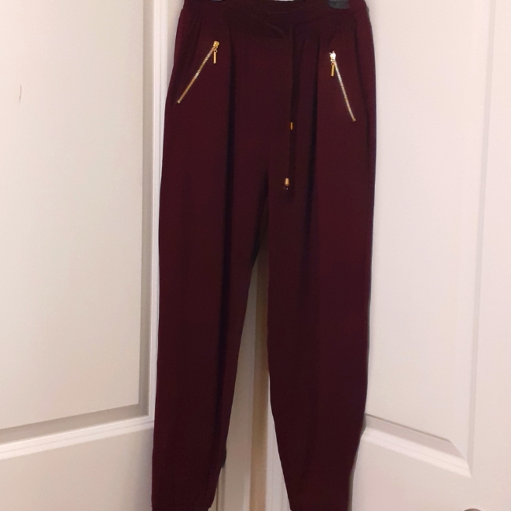 NWOT burgundy joggers, size L/XL